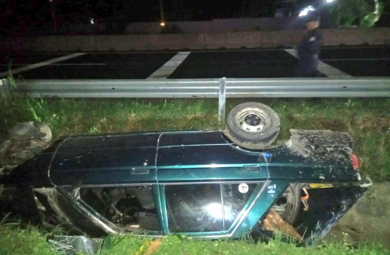 Varios lesionados deja un accidente en la carretera del Litoral.