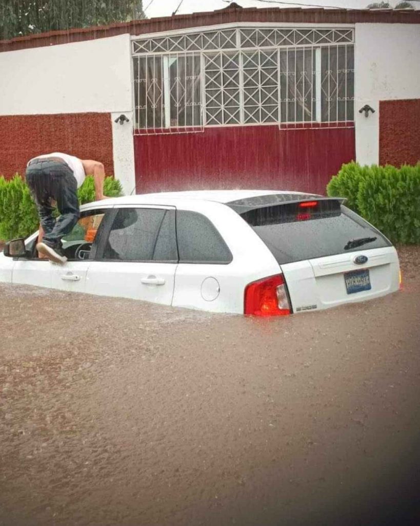 inundaciones en SAnta Ana